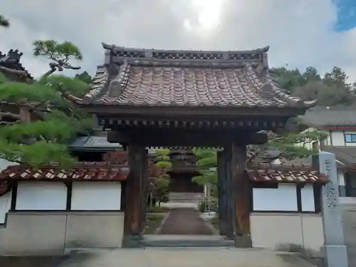 恩流寺の山門・神門