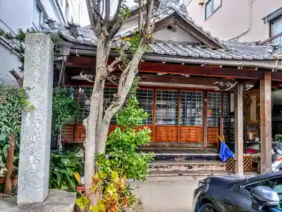 信楽寺の本殿・本堂