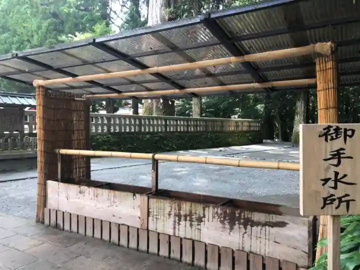 霧島神宮の手水舎