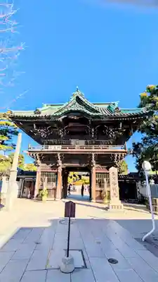 題経寺（柴又帝釈天）の山門・神門