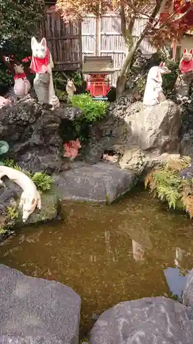 京濱伏見稲荷神社の狛犬