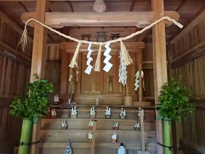 茶臼山稲荷神社の本殿・本堂