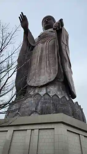 東本願寺本廟 牛久浄苑（牛久大仏）の仏像