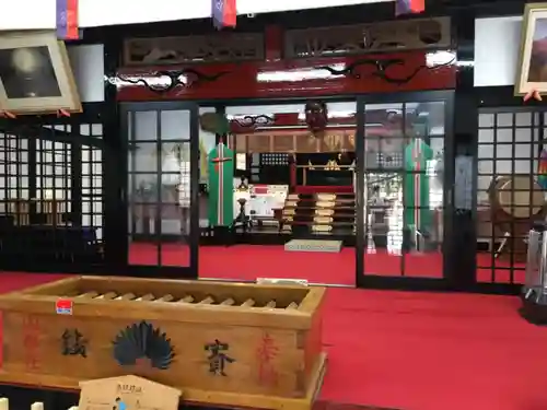 新屋山神社の本殿