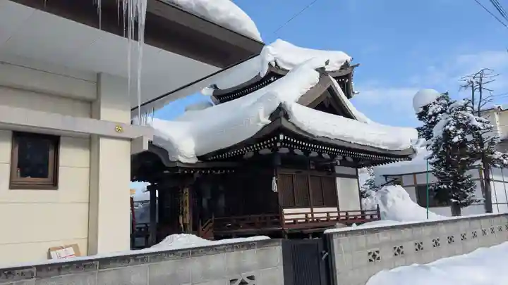眞久寺六角堂の本殿・本堂