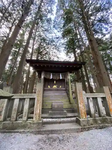 北口本宮冨士浅間神社の末社・摂社