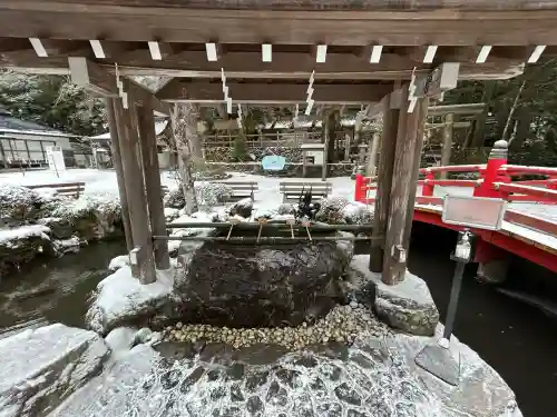 天河大辨財天社の{uncategorized: "未分類", other: "その他", undefined: "問題あり", building: "その他建物", grave: "お墓", sacred_gate: "鳥居", guardian: "狛犬", statue: "像", buddha: "仏像", history: "歴史", nature: "自然", garden: "庭園", animal: "動物", pagoda: "塔", temizu: "手水舎", mountain_gate: "山門・神門", sanctuary: "本殿・本堂", subordinate: "末社・摂社", art: "芸術", scenery: "景色", jizo: "地蔵", ema: "絵馬", goshuin: "御朱印", omikuji: "おみくじ", items: "授与品その他", amulet: "お守り", goshuincho: "御朱印帳", eats: "食事", festival: "お祭り", votive_dance: "神楽", shichigosan: "七五三参", wedding: "結婚式", experience: "体験その他", initially: "初詣", around: "周辺", anti_infection: "感染症対策"}