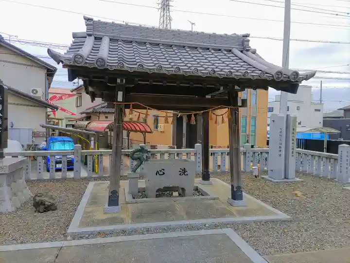 井内八幡宮の手水舎