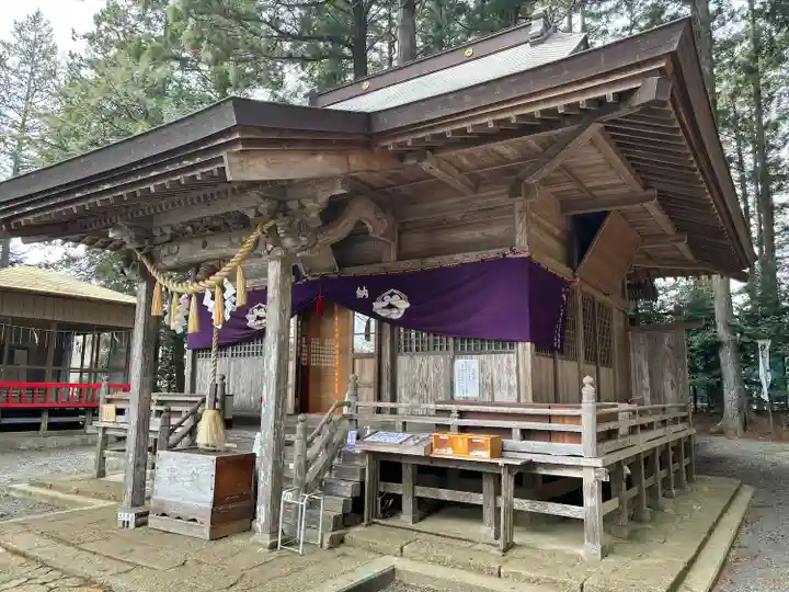 坪沼八幡神社の本殿・本堂