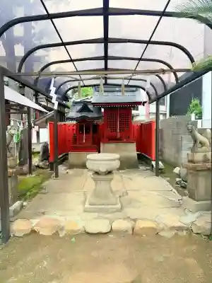 柳原稲荷神社の{uncategorized: "未分類", other: "その他", undefined: "問題あり", building: "その他建物", grave: "お墓", sacred_gate: "鳥居", guardian: "狛犬", statue: "像", buddha: "仏像", history: "歴史", nature: "自然", garden: "庭園", animal: "動物", pagoda: "塔", temizu: "手水舎", mountain_gate: "山門・神門", sanctuary: "本殿・本堂", subordinate: "末社・摂社", art: "芸術", scenery: "景色", jizo: "地蔵", ema: "絵馬", goshuin: "御朱印", omikuji: "おみくじ", items: "授与品その他", amulet: "お守り", goshuincho: "御朱印帳", eats: "食事", festival: "お祭り", votive_dance: "神楽", shichigosan: "七五三参", wedding: "結婚式", experience: "体験その他", initially: "初詣", around: "周辺", anti_infection: "感染症対策"}