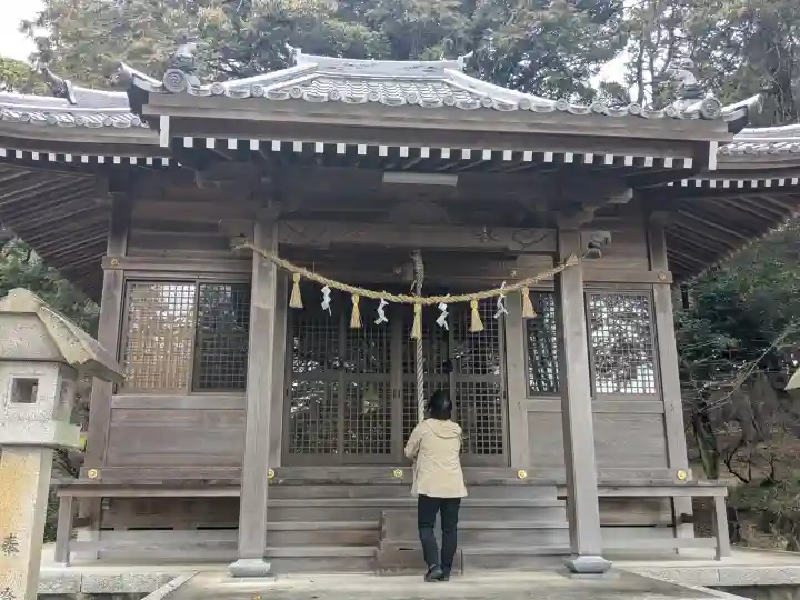 伊奈冨神社の{uncategorized: "未分類", other: "その他", undefined: "問題あり", building: "その他建物", grave: "お墓", sacred_gate: "鳥居", guardian: "狛犬", statue: "像", buddha: "仏像", history: "歴史", nature: "自然", garden: "庭園", animal: "動物", pagoda: "塔", temizu: "手水舎", mountain_gate: "山門・神門", sanctuary: "本殿・本堂", subordinate: "末社・摂社", art: "芸術", scenery: "景色", jizo: "地蔵", ema: "絵馬", goshuin: "御朱印", omikuji: "おみくじ", items: "授与品その他", amulet: "お守り", goshuincho: "御朱印帳", eats: "食事", festival: "お祭り", votive_dance: "神楽", shichigosan: "七五三参", wedding: "結婚式", experience: "体験その他", initially: "初詣", around: "周辺", anti_infection: "感染症対策"}