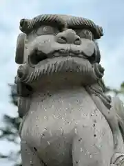 鹿部稲荷神社の狛犬