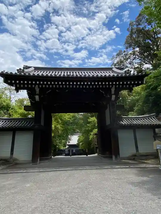 御寺 泉涌寺の山門・神門