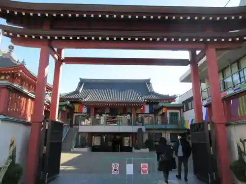 法乗院（深川閻魔堂）の山門