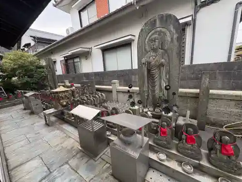 高野山今治別院の{uncategorized: "未分類", other: "その他", undefined: "問題あり", building: "その他建物", grave: "お墓", sacred_gate: "鳥居", guardian: "狛犬", statue: "像", buddha: "仏像", history: "歴史", nature: "自然", garden: "庭園", animal: "動物", pagoda: "塔", temizu: "手水舎", mountain_gate: "山門・神門", sanctuary: "本殿・本堂", subordinate: "末社・摂社", art: "芸術", scenery: "景色", jizo: "地蔵", ema: "絵馬", goshuin: "御朱印", omikuji: "おみくじ", items: "授与品その他", amulet: "お守り", goshuincho: "御朱印帳", eats: "食事", festival: "お祭り", votive_dance: "神楽", shichigosan: "七五三参", wedding: "結婚式", experience: "体験その他", initially: "初詣", around: "周辺", anti_infection: "感染症対策"}