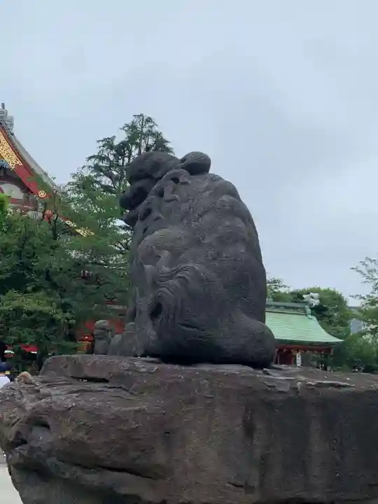 浅草神社の狛犬