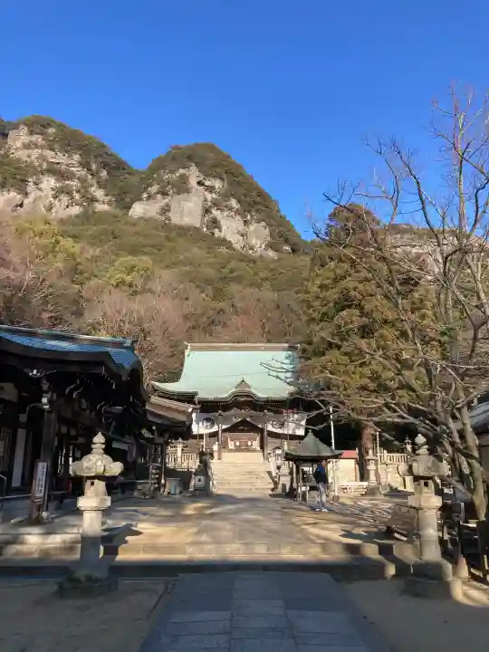 八栗寺の{uncategorized: "未分類", other: "その他", undefined: "問題あり", building: "その他建物", grave: "お墓", sacred_gate: "鳥居", guardian: "狛犬", statue: "像", buddha: "仏像", history: "歴史", nature: "自然", garden: "庭園", animal: "動物", pagoda: "塔", temizu: "手水舎", mountain_gate: "山門・神門", sanctuary: "本殿・本堂", subordinate: "末社・摂社", art: "芸術", scenery: "景色", jizo: "地蔵", ema: "絵馬", goshuin: "御朱印", omikuji: "おみくじ", items: "授与品その他", amulet: "お守り", goshuincho: "御朱印帳", eats: "食事", festival: "お祭り", votive_dance: "神楽", shichigosan: "七五三参", wedding: "結婚式", experience: "体験その他", initially: "初詣", around: "周辺", anti_infection: "感染症対策"}