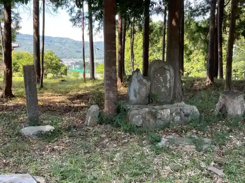 春日神社の{uncategorized: "未分類", other: "その他", undefined: "問題あり", building: "その他建物", grave: "お墓", sacred_gate: "鳥居", guardian: "狛犬", statue: "像", buddha: "仏像", history: "歴史", nature: "自然", garden: "庭園", animal: "動物", pagoda: "塔", temizu: "手水舎", mountain_gate: "山門・神門", sanctuary: "本殿・本堂", subordinate: "末社・摂社", art: "芸術", scenery: "景色", jizo: "地蔵", ema: "絵馬", goshuin: "御朱印", omikuji: "おみくじ", items: "授与品その他", amulet: "お守り", goshuincho: "御朱印帳", eats: "食事", festival: "お祭り", votive_dance: "神楽", shichigosan: "七五三参", wedding: "結婚式", experience: "体験その他", initially: "初詣", around: "周辺", anti_infection: "感染症対策"}
