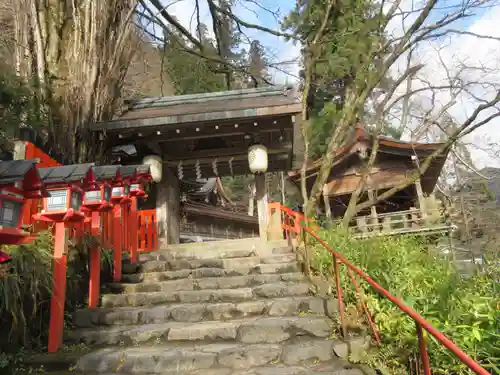 貴船神社の山門・神門