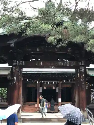 上杉神社の山門・神門