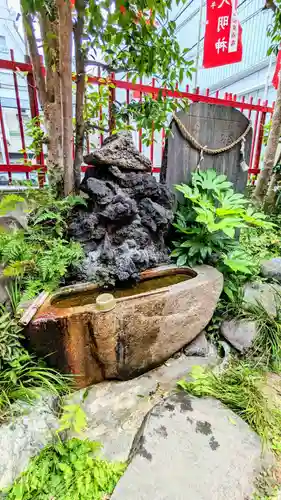 装束稲荷神社（王子稲荷神社境外摂社）の手水舎