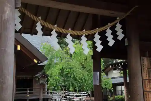 開成山大神宮の山門