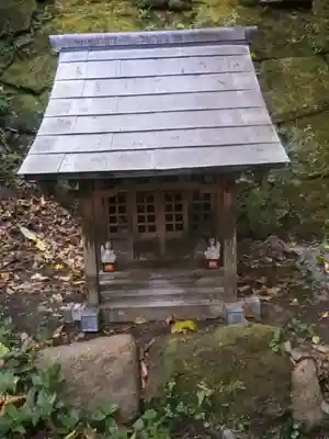 佐助稲荷神社の末社・摂社