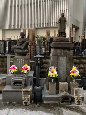 赤坂不動尊威徳寺の地蔵