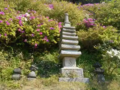 仏行寺（佛行寺）の塔