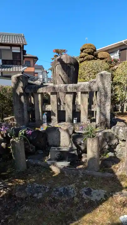 今井兼平之墓(兼平庵)(滋賀県)