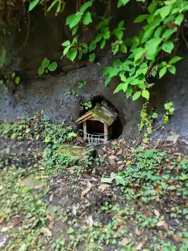 白山神社の末社