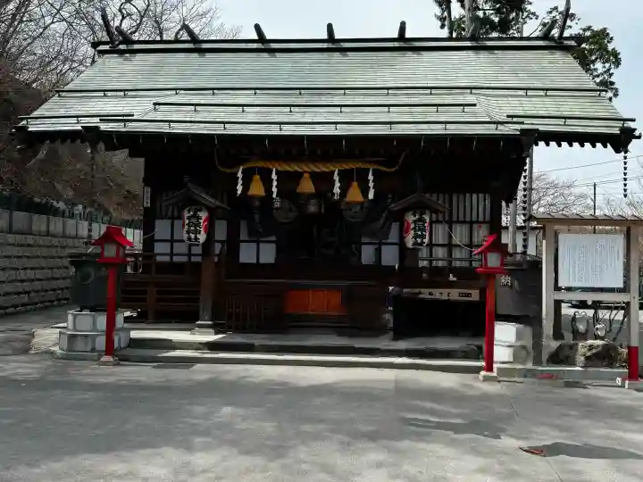 伊香保神社の{uncategorized: "未分類", other: "その他", undefined: "問題あり", building: "その他建物", grave: "お墓", sacred_gate: "鳥居", guardian: "狛犬", statue: "像", buddha: "仏像", history: "歴史", nature: "自然", garden: "庭園", animal: "動物", pagoda: "塔", temizu: "手水舎", mountain_gate: "山門・神門", sanctuary: "本殿・本堂", subordinate: "末社・摂社", art: "芸術", scenery: "景色", jizo: "地蔵", ema: "絵馬", goshuin: "御朱印", omikuji: "おみくじ", items: "授与品その他", amulet: "お守り", goshuincho: "御朱印帳", eats: "食事", festival: "お祭り", votive_dance: "神楽", shichigosan: "七五三参", wedding: "結婚式", experience: "体験その他", initially: "初詣", around: "周辺", anti_infection: "感染症対策"}