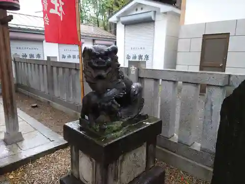 尾久八幡神社の狛犬