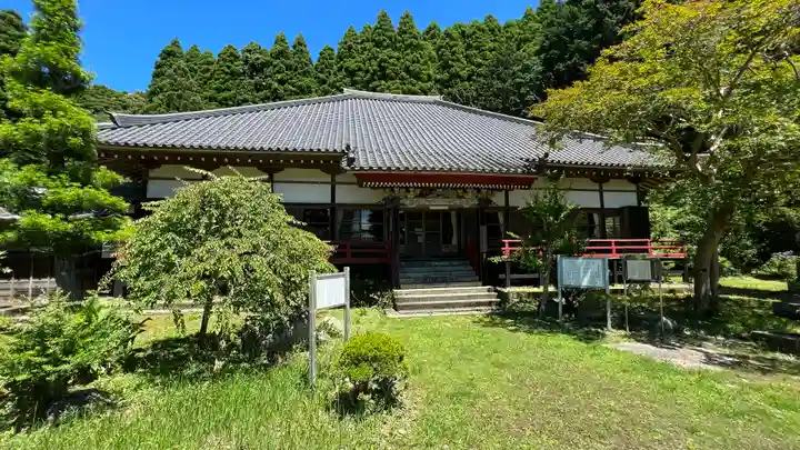 長福寺の本殿・本堂