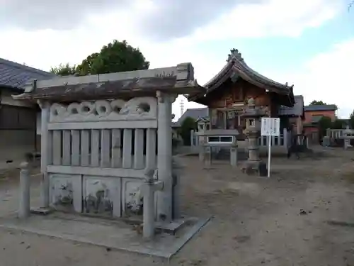 六所社（馬見塚）のその他建物