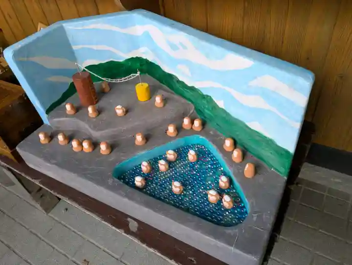 湯倉神社の{uncategorized: "未分類", other: "その他", undefined: "問題あり", building: "その他建物", grave: "お墓", sacred_gate: "鳥居", guardian: "狛犬", statue: "像", buddha: "仏像", history: "歴史", nature: "自然", garden: "庭園", animal: "動物", pagoda: "塔", temizu: "手水舎", mountain_gate: "山門・神門", sanctuary: "本殿・本堂", subordinate: "末社・摂社", art: "芸術", scenery: "景色", jizo: "地蔵", ema: "絵馬", goshuin: "御朱印", omikuji: "おみくじ", items: "授与品その他", amulet: "お守り", goshuincho: "御朱印帳", eats: "食事", festival: "お祭り", votive_dance: "神楽", shichigosan: "七五三参", wedding: "結婚式", experience: "体験その他", initially: "初詣", around: "周辺", anti_infection: "感染症対策"}