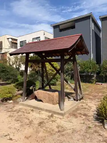 東鳴尾皇太神社の手水舎