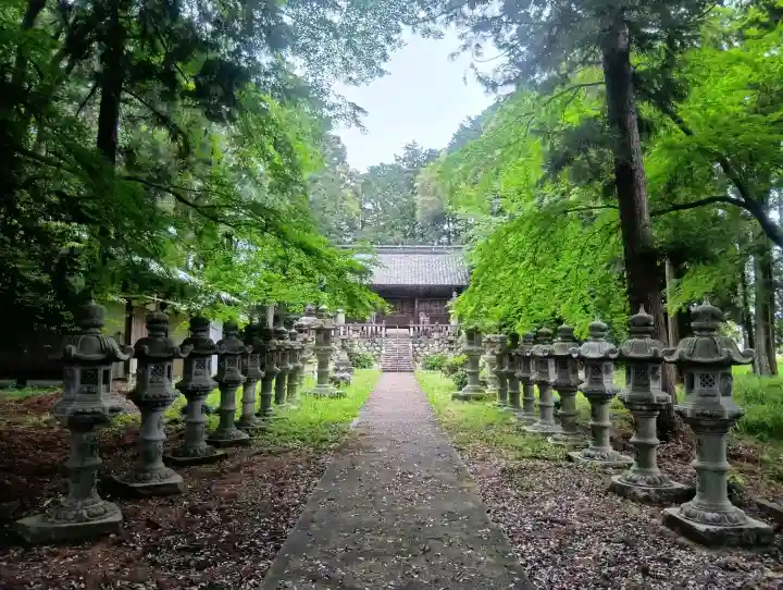 熊野神社の{uncategorized: "未分類", other: "その他", undefined: "問題あり", building: "その他建物", grave: "お墓", sacred_gate: "鳥居", guardian: "狛犬", statue: "像", buddha: "仏像", history: "歴史", nature: "自然", garden: "庭園", animal: "動物", pagoda: "塔", temizu: "手水舎", mountain_gate: "山門・神門", sanctuary: "本殿・本堂", subordinate: "末社・摂社", art: "芸術", scenery: "景色", jizo: "地蔵", ema: "絵馬", goshuin: "御朱印", omikuji: "おみくじ", items: "授与品その他", amulet: "お守り", goshuincho: "御朱印帳", eats: "食事", festival: "お祭り", votive_dance: "神楽", shichigosan: "七五三参", wedding: "結婚式", experience: "体験その他", initially: "初詣", around: "周辺", anti_infection: "感染症対策"}