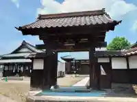 窓安寺の山門・神門