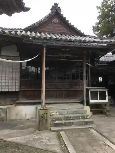 泉蔵院の本殿・本堂