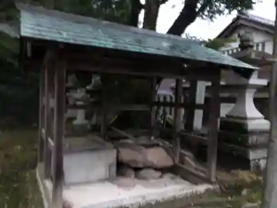 比自岐神社の手水舎