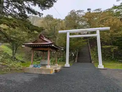 厚岸神社の{uncategorized: "未分類", other: "その他", undefined: "問題あり", building: "その他建物", grave: "お墓", sacred_gate: "鳥居", guardian: "狛犬", statue: "像", buddha: "仏像", history: "歴史", nature: "自然", garden: "庭園", animal: "動物", pagoda: "塔", temizu: "手水舎", mountain_gate: "山門・神門", sanctuary: "本殿・本堂", subordinate: "末社・摂社", art: "芸術", scenery: "景色", jizo: "地蔵", ema: "絵馬", goshuin: "御朱印", omikuji: "おみくじ", items: "授与品その他", amulet: "お守り", goshuincho: "御朱印帳", eats: "食事", festival: "お祭り", votive_dance: "神楽", shichigosan: "七五三参", wedding: "結婚式", experience: "体験その他", initially: "初詣", around: "周辺", anti_infection: "感染症対策"}