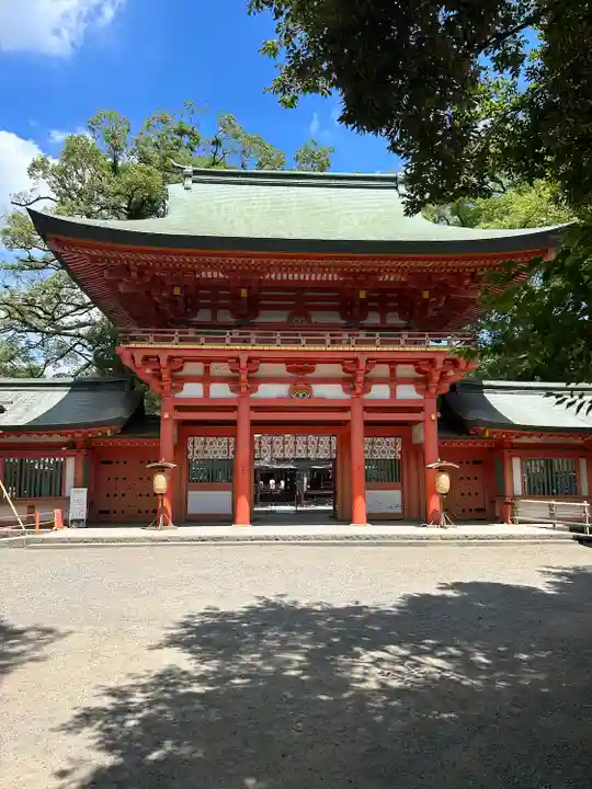 武蔵一宮氷川神社の山門・神門