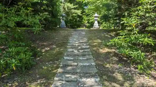 富山神社の庭園