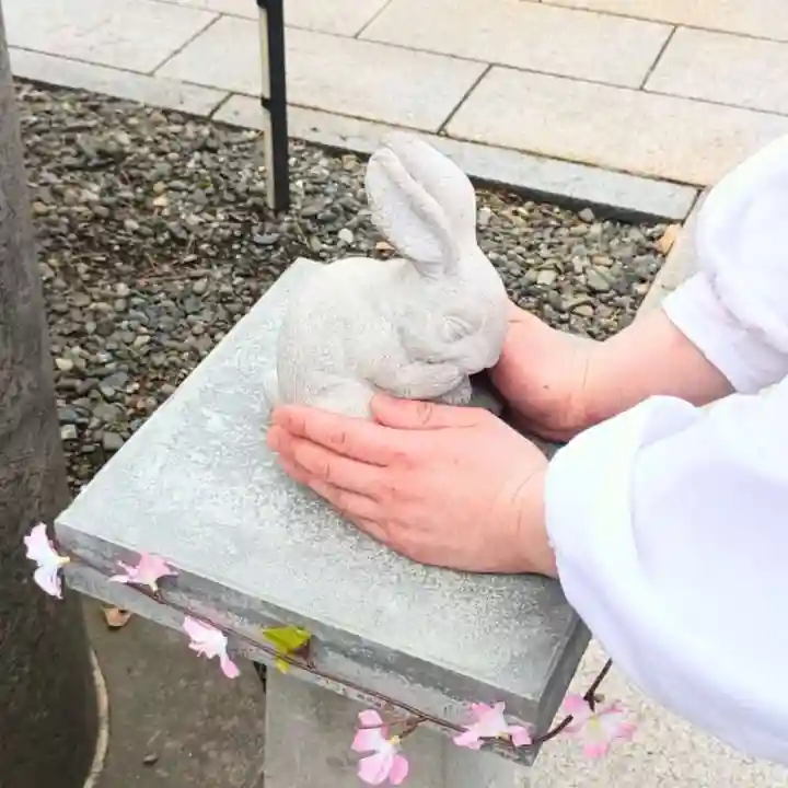 彌彦神社 (伊夜日子神社)の像