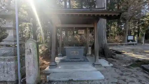 磯山神社の{uncategorized: "未分類", other: "その他", undefined: "問題あり", building: "その他建物", grave: "お墓", sacred_gate: "鳥居", guardian: "狛犬", statue: "像", buddha: "仏像", history: "歴史", nature: "自然", garden: "庭園", animal: "動物", pagoda: "塔", temizu: "手水舎", mountain_gate: "山門・神門", sanctuary: "本殿・本堂", subordinate: "末社・摂社", art: "芸術", scenery: "景色", jizo: "地蔵", ema: "絵馬", goshuin: "御朱印", omikuji: "おみくじ", items: "授与品その他", amulet: "お守り", goshuincho: "御朱印帳", eats: "食事", festival: "お祭り", votive_dance: "神楽", shichigosan: "七五三参", wedding: "結婚式", experience: "体験その他", initially: "初詣", around: "周辺", anti_infection: "感染症対策"}