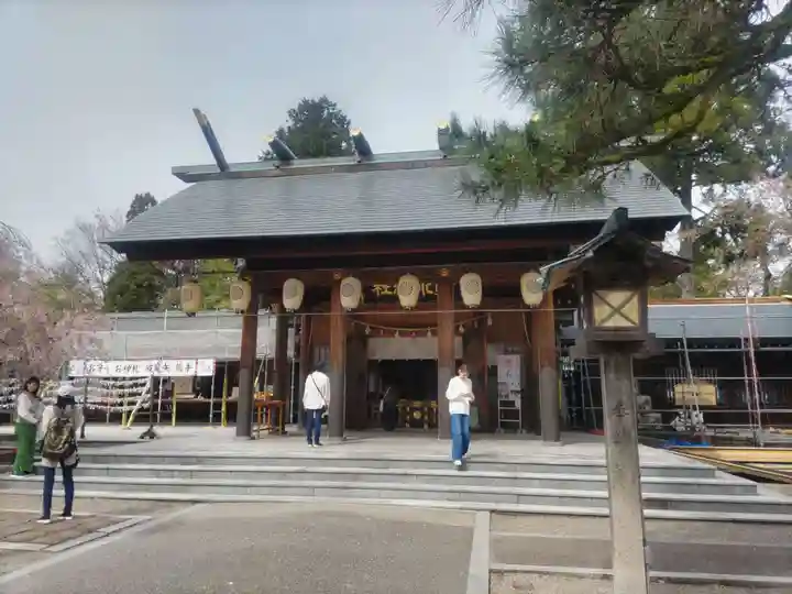 射水神社の本殿・本堂