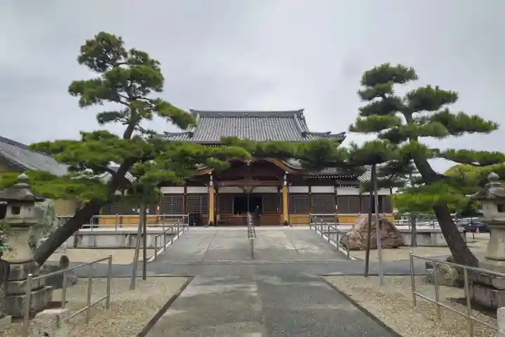観音寺の本殿・本堂