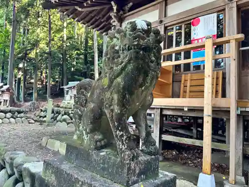 八幡神社の狛犬