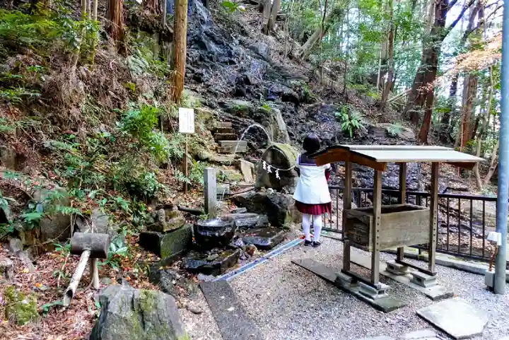 猿田彦三河神社の手水舎